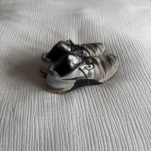 Nike Metcon 8 Photon Dust Anthracite
